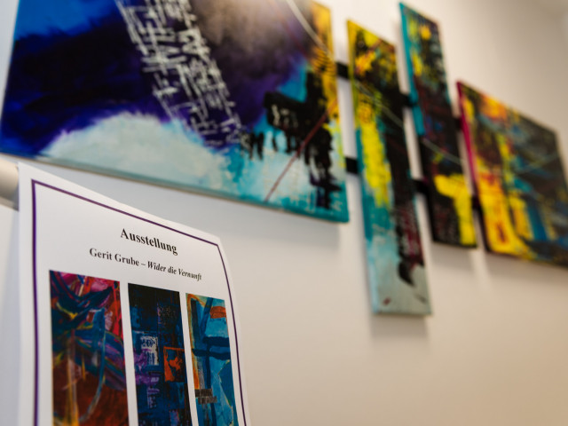 Bild der Ausstellungseröffnung "Wider die Vernunft" von Gerit Grube Gerit Grube - Wider die Vernunft